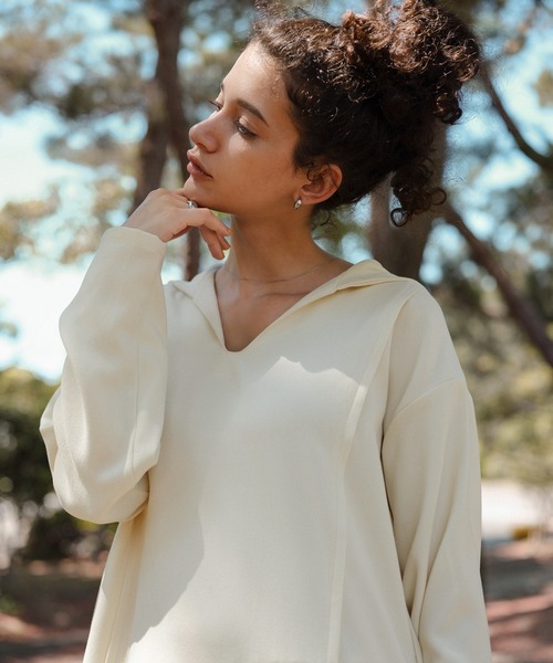 select MOCA（セレクトモカ）の「Uネック2wayフード付きロングワンピース（ワンピース・レディース・オフホワイト/サックスブルー/カーキオリーブ・FREE）」の4枚目の写真