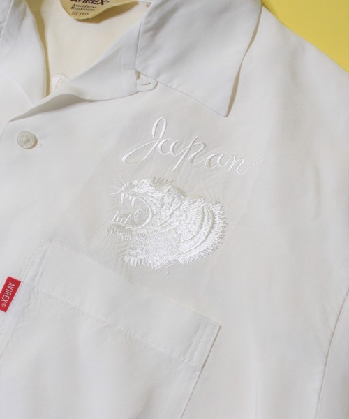 AVIREX（アヴィレックス）の「【直営店限定】半袖 シャツ スーベニア タイガー / S/S SHIRT SOUVENIR TIGER / アヴィレックス / AVIREX（シャツ/ブラウス・メンズ・ブラック/ベージュ/オフホワイト・MEDIUM/LARGE/X-LARGE/XX-LARGE）」の4枚目の写真