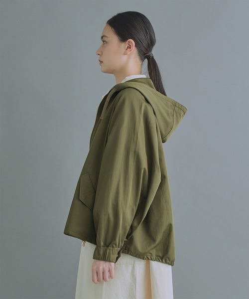 kha:ki(カーキ)の「「KHA:KI / カーキ」WIDE SLEEVE ZIP UP PARKA(ブルゾン・レディース・カーキ/ブルーグレー/オレンジ・1/2)」の17枚目の写真