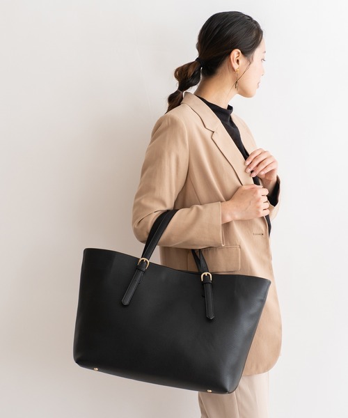 VitaFelice(ヴィータフェリーチェ)の「ベルトハンドル2styleトートバッグ(トートバッグ・レディース・ベージュ系その他/スモークピンク/ブラック/グレー・FREE)」の17枚目の写真