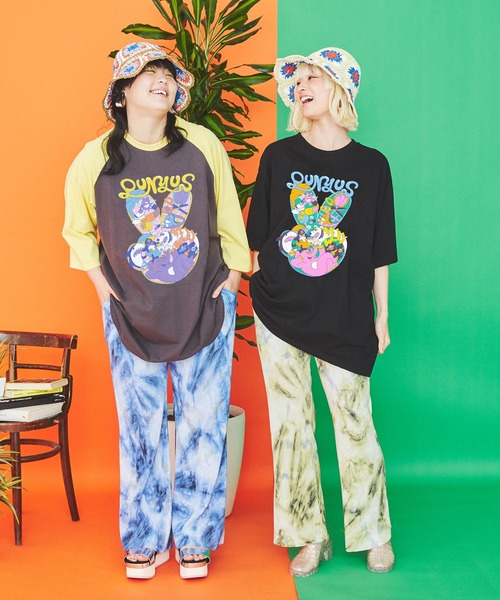 PUNYUS(プニュズ)の「ピースマークラグランTシャツ(Tシャツ/カットソー・レディース・ブラック/イエロー/グリーン・1/2/4/3)」の4枚目の写真