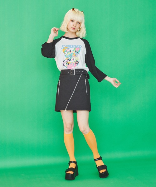 PUNYUS(プニュズ)の「ピースマークラグランTシャツ(Tシャツ/カットソー・レディース・ブラック/イエロー/グリーン・1/2/4/3)」の7枚目の写真