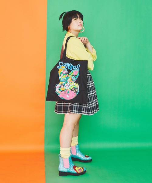 PUNYUS(プニュズ)の「ピースマークラグランTシャツ(Tシャツ/カットソー・レディース・ブラック/イエロー/グリーン・1/2/4/3)」の12枚目の写真