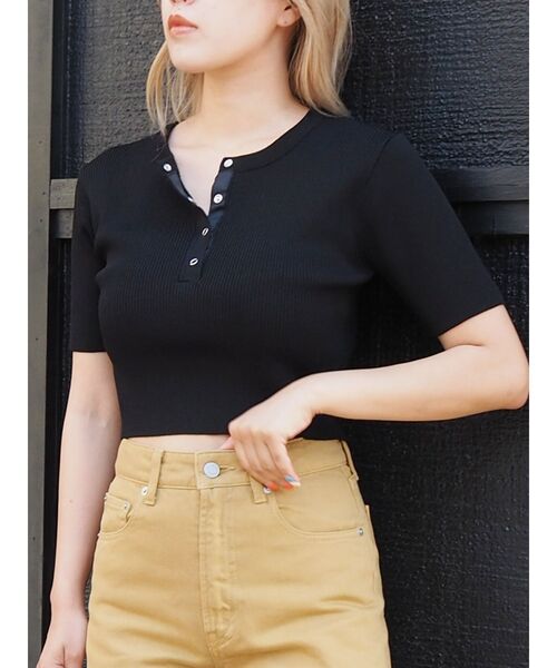 EVRIS（エヴリス）の「フロントヘンリーリブニット（ニット/セーター・レディース・グリーン/ブラウン/ホワイト/ブラック・FREE）」の2枚目の写真