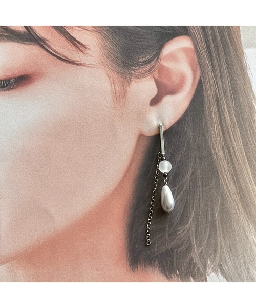 tone（トーン）の「【-lensa-】樹脂パールでクールピアス2(MA)（ピアス（両耳用）・レディース・シルバー・FREE）」の6枚目の写真