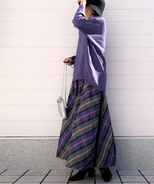 Q（キュー）の「やわもちVネックニット（ニット/セーター・レディース・バイオレット/ブラック/ピンク・MEDIUM）」の11枚目の写真