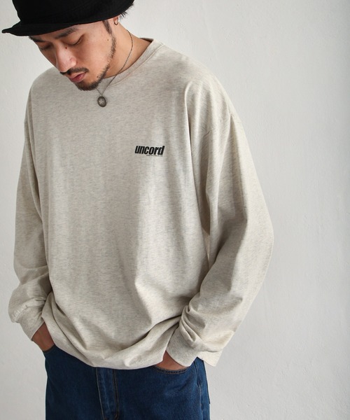 UNCORD(アンコード)の「【UNCORD】 LOOSE LOGO L/S T-SHIRT / ワンポイント ロゴ プリント オーバーサイズ 長袖 Tシャツ / ロンT(Tシャツ/カットソー・メンズ・ホワイト/ブラック/グリーン系/ブルー系/ブラック系/アイボリー系/オートミール/ホワイト系/ブルー/グリーン・MEDIUM/LARGE/X-LARGE)」の6枚目の写真