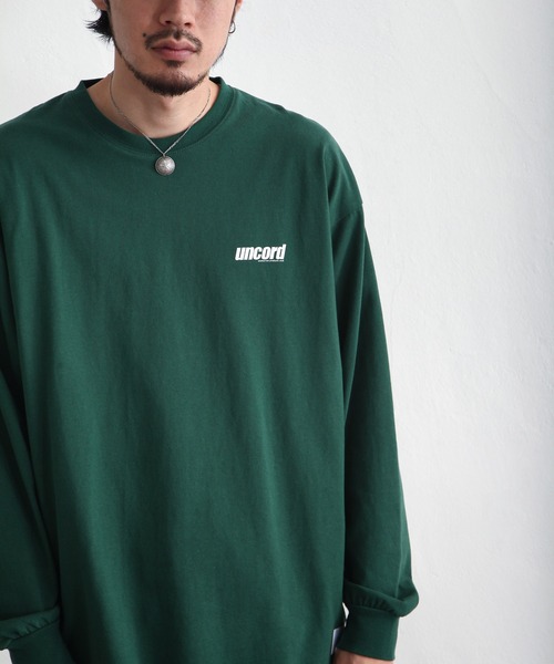 UNCORD(アンコード)の「【UNCORD】 LOOSE LOGO L/S T-SHIRT / ワンポイント ロゴ プリント オーバーサイズ 長袖 Tシャツ / ロンT(Tシャツ/カットソー・メンズ・ホワイト/ブラック/グリーン系/ブルー系/ブラック系/アイボリー系/オートミール/ホワイト系/ブルー/グリーン・MEDIUM/LARGE/X-LARGE)」の7枚目の写真