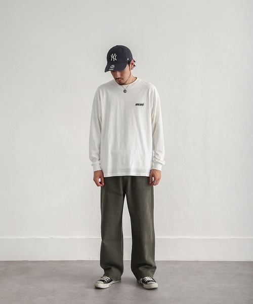 UNCORD(アンコード)の「【UNCORD】 LOOSE LOGO L/S T-SHIRT / ワンポイント ロゴ プリント オーバーサイズ 長袖 Tシャツ / ロンT(Tシャツ/カットソー・メンズ・ホワイト/ブラック/グリーン系/ブルー系/ブラック系/アイボリー系/オートミール/ホワイト系/ブルー/グリーン・MEDIUM/LARGE/X-LARGE)」の19枚目の写真