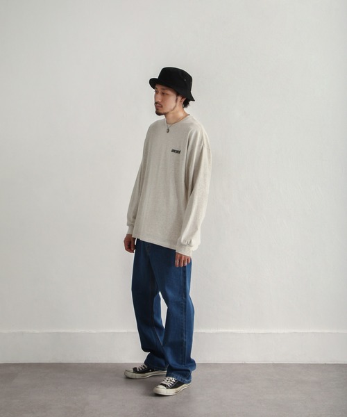 UNCORD(アンコード)の「【UNCORD】 LOOSE LOGO L/S T-SHIRT / ワンポイント ロゴ プリント オーバーサイズ 長袖 Tシャツ / ロンT(Tシャツ/カットソー・メンズ・ホワイト/ブラック/グリーン系/ブルー系/ブラック系/アイボリー系/オートミール/ホワイト系/ブルー/グリーン・MEDIUM/LARGE/X-LARGE)」の11枚目の写真