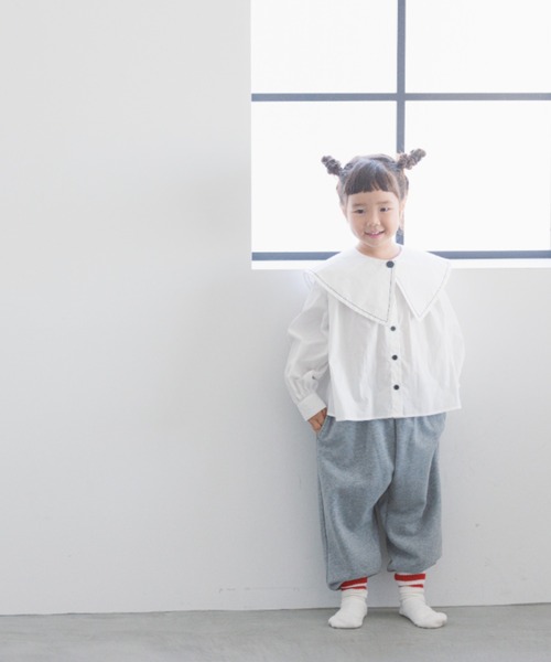 LOWRYS FARM（ローリーズファーム）の「ビッグカラー２ＷＡＹブラウス　162221（シャツ/ブラウス・キッズ・ブラック/オフホワイト・110cm/120cm/130cm/140cm/150cm）」の2枚目の写真