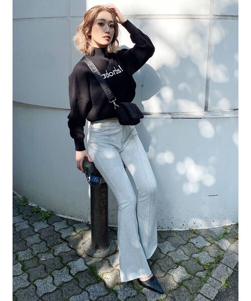 GYDA(ジェイダ)の「adorbs ボトルネックショートニットトップス(ニット/セーター・レディース・オフホワイト/ブラック/マスタード/ベージュ・FREE)」の7枚目の写真