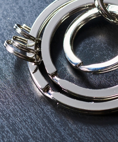 PATRICK STEPHAN（パトリックステファン）の「PATRICK STEPHAN パトリックステファン / Metal key holder 'trirings' メタルリングキーホルダー / 174AAO12（キーホルダー・メンズ・ブラック/シルバー・FREE）」の8枚目の写真