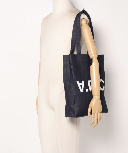A.P.C.（アーペーセー）の「TOTE LAURE（トートバッグ・メンズ・インディゴブルー・ONESIZE）」の5枚目の写真