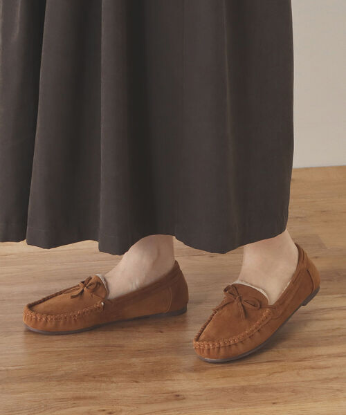 BEAMS HEART（ビームスハート）の「BEAMS HEART / フェイクファー モカシン（モカシン/デッキシューズ・レディース・グレー/ベージュ/ブラック/ネイビー・SMALL/MEDIUM/LARGE）」の4枚目の写真