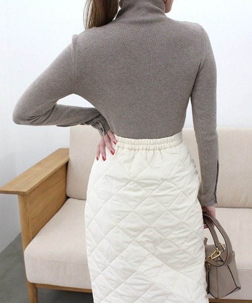 MODE ROBE（モードローブ）の「タートルネックニットソー（ニット/セーター・レディース・ブラック/ベージュ/レッド/アイボリー・FREE）」の7枚目の写真