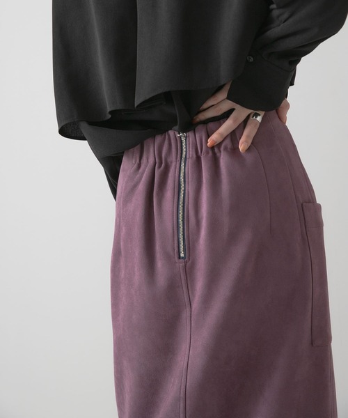 ITEMS URBANRESEARCH(アイテムズ アーバンリサーチ)の「フェイクスエードタイトスカート(スカート・レディース・モカ/チャコールグレー/パープル/グレー系その他/グリーン・FREE)」の18枚目の写真