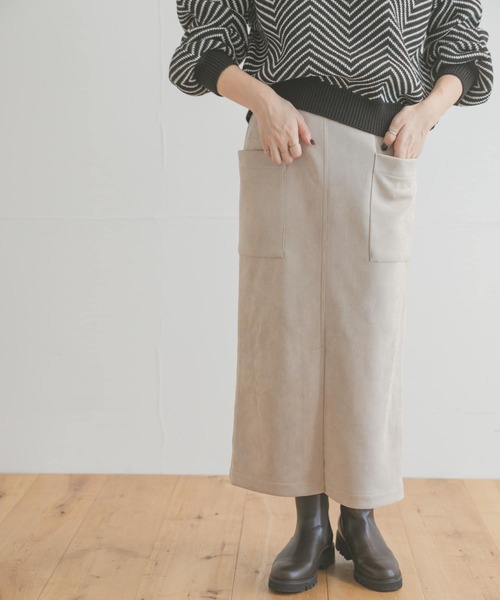 ITEMS URBANRESEARCH(アイテムズ アーバンリサーチ)の「フェイクスエードタイトスカート(スカート・レディース・モカ/チャコールグレー/パープル/グレー系その他/グリーン・FREE)」の3枚目の写真