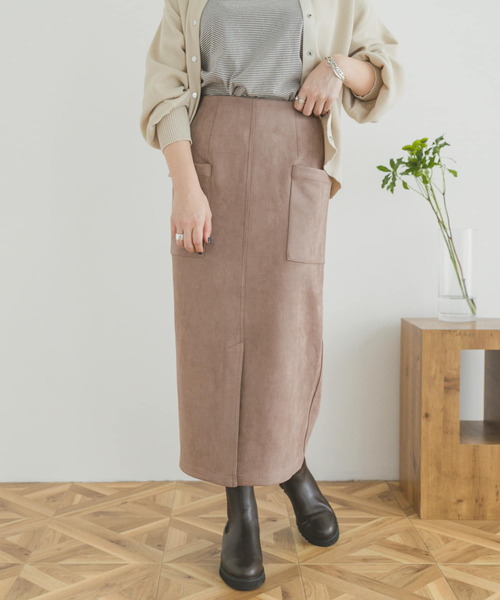 ITEMS URBANRESEARCH(アイテムズ アーバンリサーチ)の「フェイクスエードタイトスカート(スカート・レディース・モカ/チャコールグレー/パープル/グレー系その他/グリーン・FREE)」の4枚目の写真