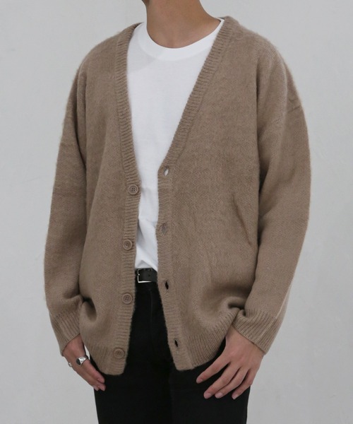CERCA（チェルカ）の「【BEL】Vネック ビッグシルエット モヘヤタッチ カーディガン(RS/)（カーディガン/ボレロ・メンズ・ブラック/チャコールグレー/ブラック系その他/ホワイト系その他2/ベージュ系その他3/ホワイト系その他/ブラウン/ベージュ系その他2/グレー系その他2/パープル/マスタード/ベージュ・LARGE/MEDIUM）」の8枚目の写真