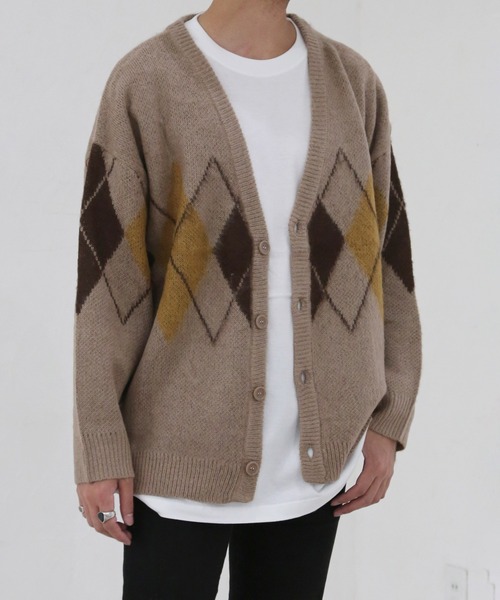 CERCA（チェルカ）の「【BEL】Vネック ビッグシルエット モヘヤタッチ カーディガン(RS/)（カーディガン/ボレロ・メンズ・ブラック/チャコールグレー/ブラック系その他/ホワイト系その他2/ベージュ系その他3/ホワイト系その他/ブラウン/ベージュ系その他2/グレー系その他2/パープル/マスタード/ベージュ・LARGE/MEDIUM）」の10枚目の写真