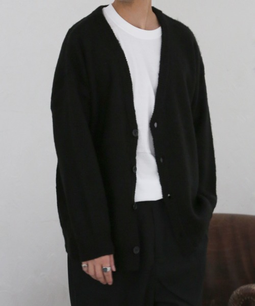 CERCA（チェルカ）の「【BEL】Vネック ビッグシルエット モヘヤタッチ カーディガン(RS/)（カーディガン/ボレロ・メンズ・ブラック/チャコールグレー/ブラック系その他/ホワイト系その他2/ベージュ系その他3/ホワイト系その他/ブラウン/ベージュ系その他2/グレー系その他2/パープル/マスタード/ベージュ・LARGE/MEDIUM）」の4枚目の写真