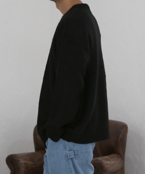 CERCA（チェルカ）の「【BEL】Vネック ビッグシルエット モヘヤタッチ カーディガン(RS/)（カーディガン/ボレロ・メンズ・ブラック/チャコールグレー/ブラック系その他/ホワイト系その他2/ベージュ系その他3/ホワイト系その他/ブラウン/ベージュ系その他2/グレー系その他2/パープル/マスタード/ベージュ・LARGE/MEDIUM）」の17枚目の写真