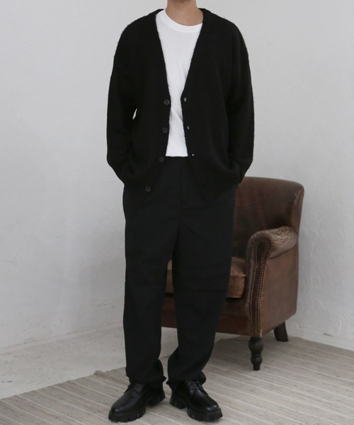 CERCA（チェルカ）の「【BEL】Vネック ビッグシルエット モヘヤタッチ カーディガン(RS/)（カーディガン/ボレロ・メンズ・ブラック/チャコールグレー/ブラック系その他/ホワイト系その他2/ベージュ系その他3/ホワイト系その他/ブラウン/ベージュ系その他2/グレー系その他2/パープル/マスタード/ベージュ・LARGE/MEDIUM）」の19枚目の写真