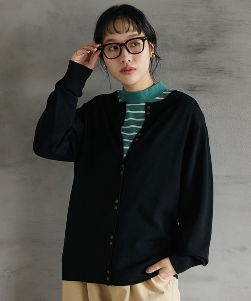 CRAFT STANDARD BOUTIQUE(クラフトスタンダードブティック)の「二つボタンカーディガン(カーディガン/ボレロ・レディース・ブルー/ブラック/グリーン/イエロー・FREE)」の2枚目の写真