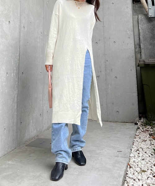 Lamoa(ラモア)の「Lamoa/スリット ロング ニットワンピース(ワンピース・レディース・ホワイト/ブラック/グレー・FREE)」の1枚目の写真