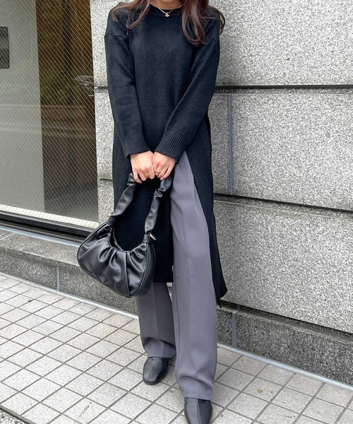 Lamoa(ラモア)の「Lamoa/スリット ロング ニットワンピース(ワンピース・レディース・ホワイト/ブラック/グレー・FREE)」の10枚目の写真