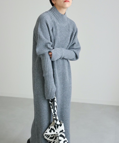 ap retro(アプレトロ)の「ハイネックニットワンピース 指抜き袖(ワンピース・レディース・ブラック/アイボリー/杢グレー・FREE)」の21枚目の写真