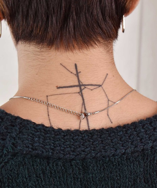 LHME（エルエイチエムイー）の「【WEB限定】”Dear”スチームネックレス/サージカルステンレス（金属アレルギー対応）【LHME / エルエイチエムイー】（ネックレス・レディース・シルバー/イエローゴールド・45cm）」の4枚目の写真