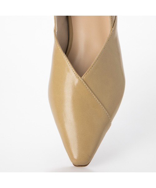 EVOL(イーボル)の「【EVOL】Vカットポインテッドスタックヒールパンプス IU5031(パンプス・レディース・ブラック/アイボリー/ブラック×ブラック/シルバー/ベージュ/ブラウン/ブロンズ/シルバーグレー/レオパード/ブラウン系その他・23.0cm/23.5cm/24.0cm/24.5cm/25.0cm/22.0cm/22.5cm)」の17枚目の写真