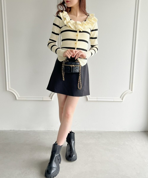 Loueme(ルエム)の「【23S/S 春夏新作】フリルカラー金ボタンカーディガン(カーディガン/ボレロ・レディース・ブラック/ホワイト系その他・FREE)」の19枚目の写真