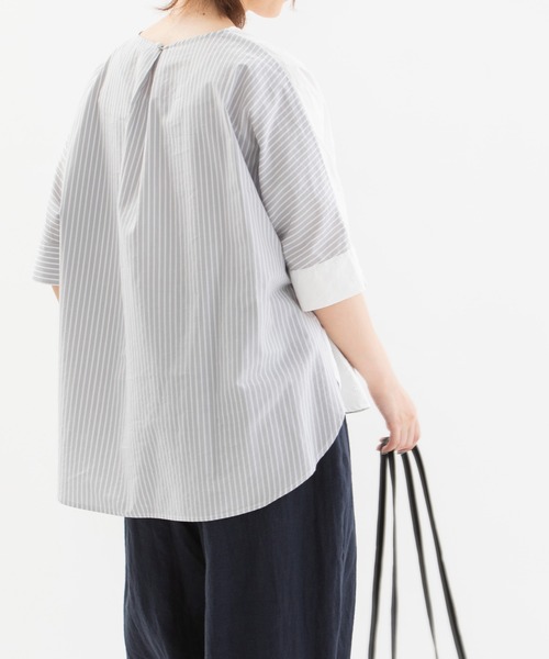 nop de nod（ノップドゥノッド）の「Cloche misc 5分袖ノーカラーブラウス（シャツ/ブラウス・レディース・ライトグレー/オフホワイト/ブルー/ライトブルー・3）」の3枚目の写真