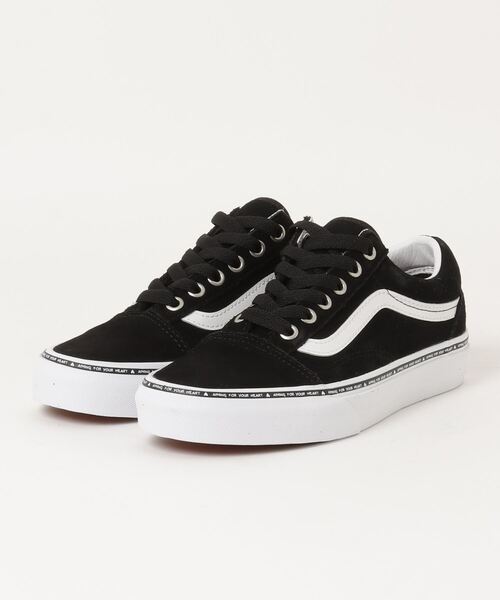 VANS（バンズ）の「≪VANS VALENTINE≫ VANS ヴァンズ OLD SKOOL オールドスクール VN0005UFY28 AIMING HEART BK（スニーカー・メンズ・ブラック・11/12/6/8h/8/9h/4h/5/7h/10/10h/6h/9/5h/7/4/11h）」の2枚目の写真