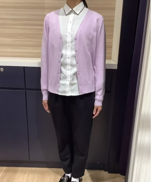 TOKYO SHIRTS(トウキョウシャツ)の「ベーシック Vネックニットカーディガン(カーディガン/ボレロ・レディース・トップグレー/ラベンダー/エメラルド/ライトイエロー/コバルトブルー/スモークピンク・M/L)」の10枚目の写真