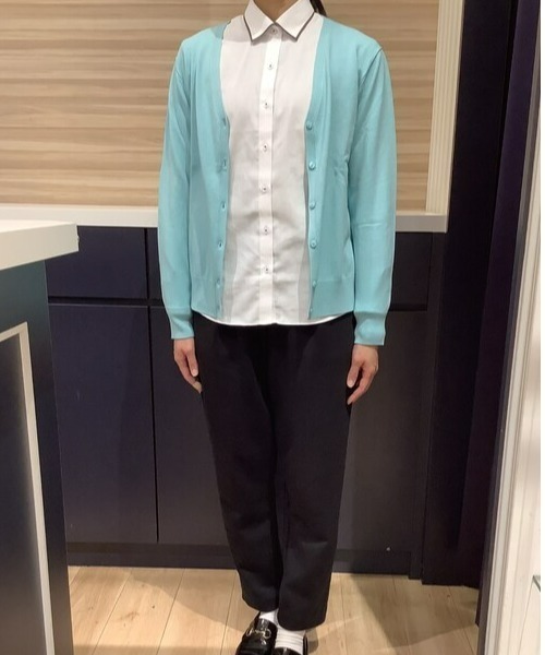 TOKYO SHIRTS(トウキョウシャツ)の「ベーシック Vネックニットカーディガン(カーディガン/ボレロ・レディース・トップグレー/ラベンダー/エメラルド/ライトイエロー/コバルトブルー/スモークピンク・M/L)」の12枚目の写真