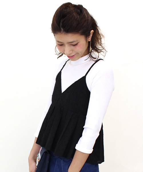 mystic(ミスティック)の「ペプラムキャミソール(シャツ/ブラウス・レディース・オフホワイト/ベージュ/ブラック/イエロー・フリ-)」の2枚目の写真