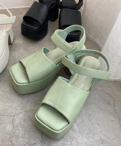 WEGO（ウィゴー）の「WEGO/バルキーヒールサンダル（サンダル・レディース・ブラック/ホワイト/グリーン系その他・MEDIUM/LARGE）」の13枚目の写真