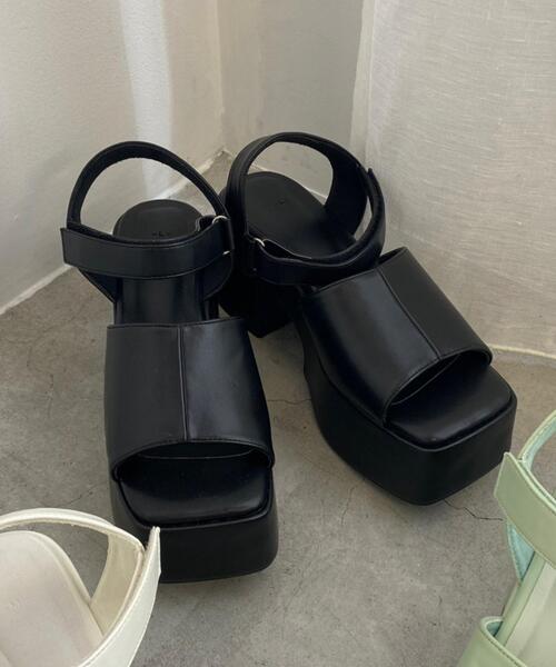 WEGO（ウィゴー）の「WEGO/バルキーヒールサンダル（サンダル・レディース・ブラック/ホワイト/グリーン系その他・MEDIUM/LARGE）」の15枚目の写真