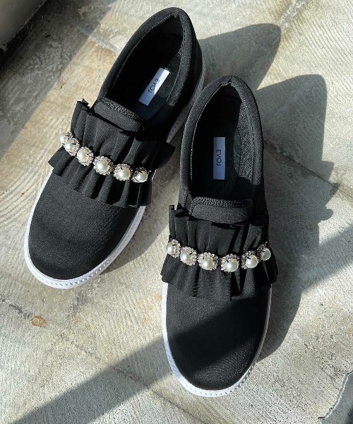 EVOL（イーボル）の「軽量パールフリルスニーカー（スニーカー・レディース・ブラック・S/M/L/LL）」の4枚目の写真