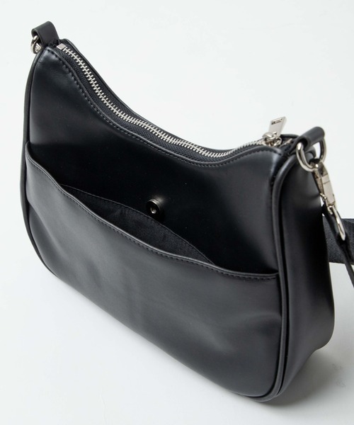 WEGO（ウィゴー）の「WEGO/ポーチ付きチェーンショルダー（ショルダーバッグ・レディース・ブラック・FREE）」の4枚目の写真