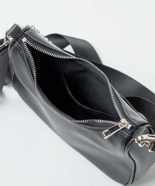 WEGO（ウィゴー）の「WEGO/ポーチ付きチェーンショルダー（ショルダーバッグ・レディース・ブラック・FREE）」の3枚目の写真