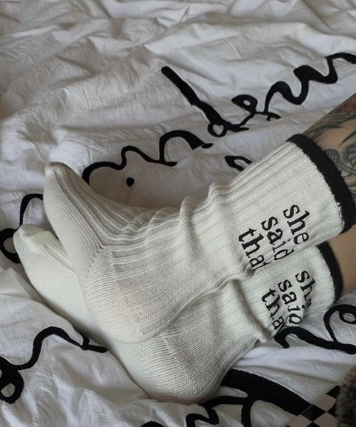 VIBGYOR（ヴィブジョー）の「【LAMPOON】ヒールメッセージソックス（ソックス/靴下・メンズ・レッド/ピンク/ブルー/ブラック・FREE）」の7枚目の写真