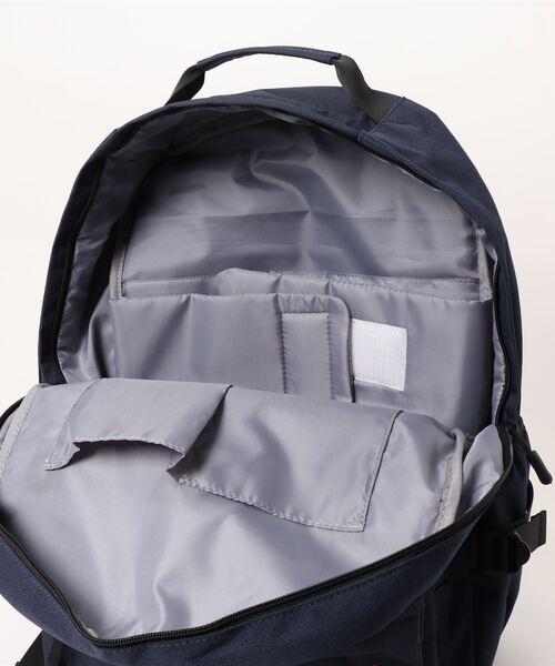 BEVERLY HILLS POLO CLUB（ビバリーヒルズポロクラブ）の「【BEVERLY HILLS POLO CLUB】 ポーチ付き　フラップリュック（バックパック/リュック・メンズ・ネイビー/ブラック・FREE）」の5枚目の写真