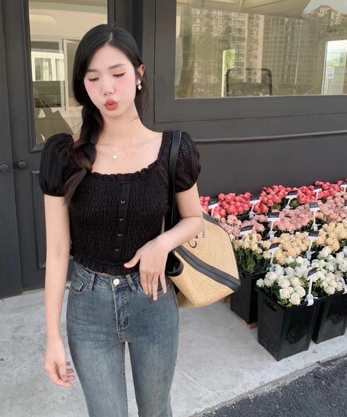 Jasmine Grandiflorum(ジャスミングランディフローラム)の「【Jasmine】2WAYフリルクロップドトップス (SS)(シャツ/ブラウス・レディース・ホワイト/ブラック/ピンク・MEDIUM/LARGE/SMALL/FREE)」の15枚目の写真