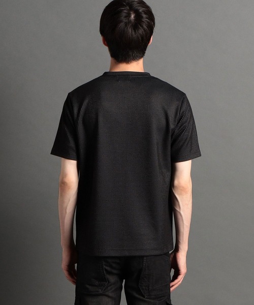 HIDEAWAYS NICOLE（ハイダウェイニコル）の「ボックスミニワッフル半袖Ｖネックカットソー（Tシャツ/カットソー・メンズ・ブラック/ホワイト×ブラック/ブラック×ホワイト・LARGE/X-LARGE/MEDIUM）」の6枚目の写真