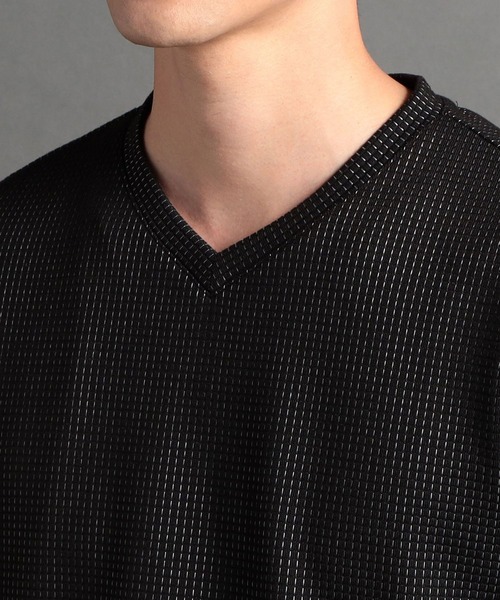 HIDEAWAYS NICOLE（ハイダウェイニコル）の「ボックスミニワッフル半袖Ｖネックカットソー（Tシャツ/カットソー・メンズ・ブラック/ホワイト×ブラック/ブラック×ホワイト・LARGE/X-LARGE/MEDIUM）」の8枚目の写真